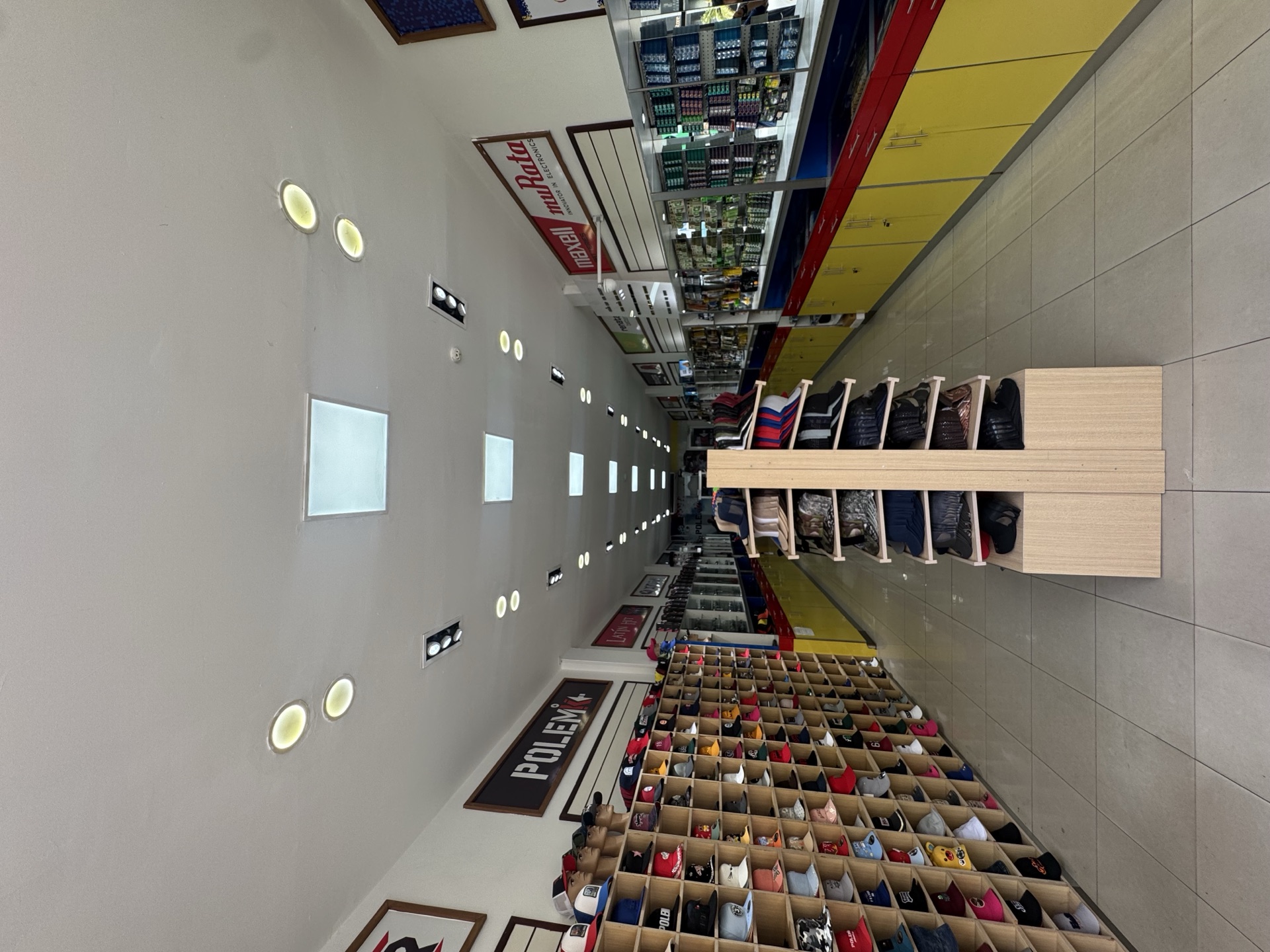 Tienda Colbateries S.A. — Zona Libre de Colón